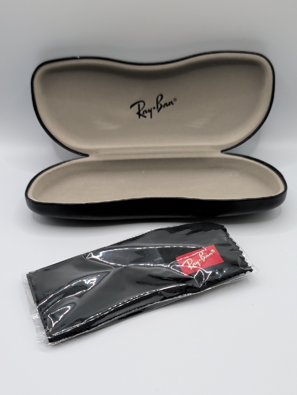 Ray-Ban Black Hard Shell Sunglasses Case 6.5"